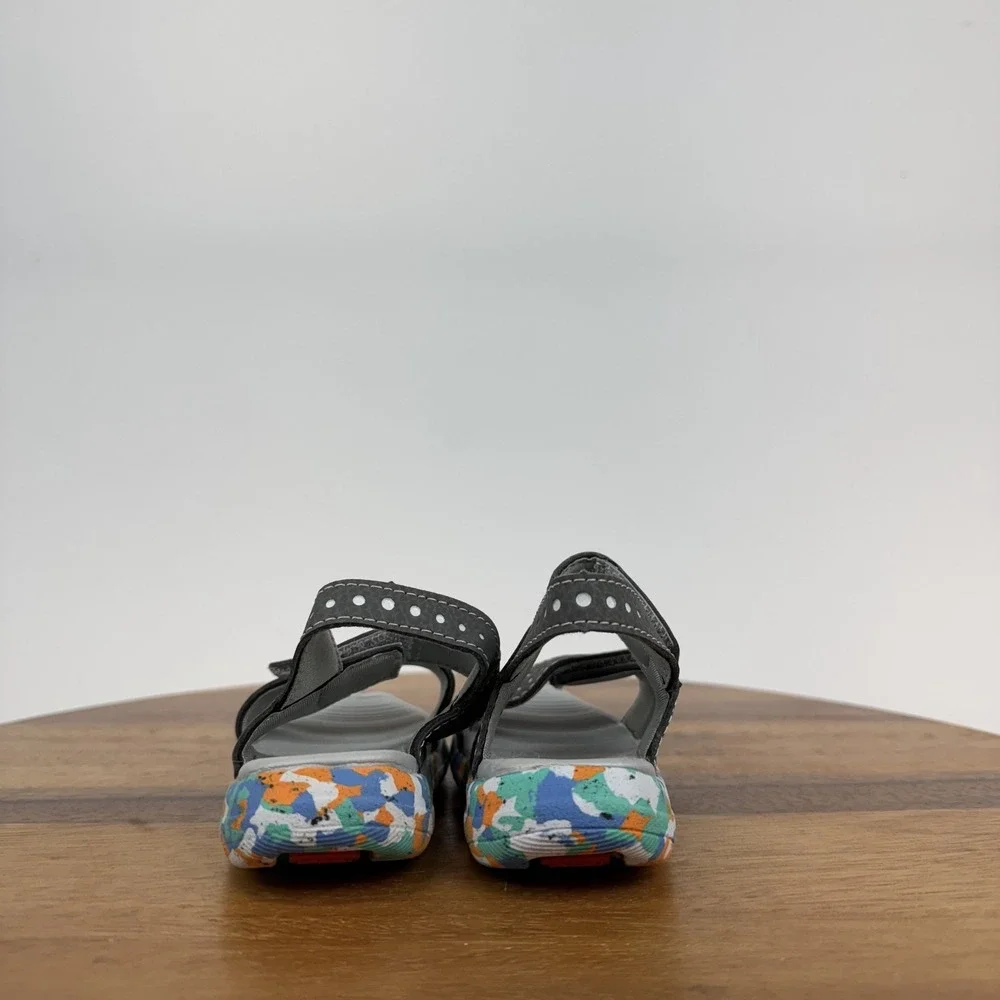 New NWOB Little Kids See Kai Run Billie Flexirun Strapped Gray Sandals‎ Size 5 C